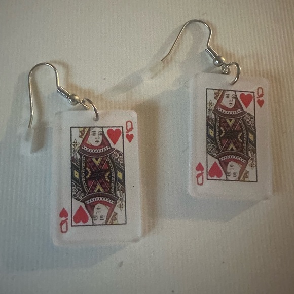 Queen Of Hearts Earrings acrylic Poker Casino Gamble Cards Vegas Valentine’s Day - Picture 3 of 4
